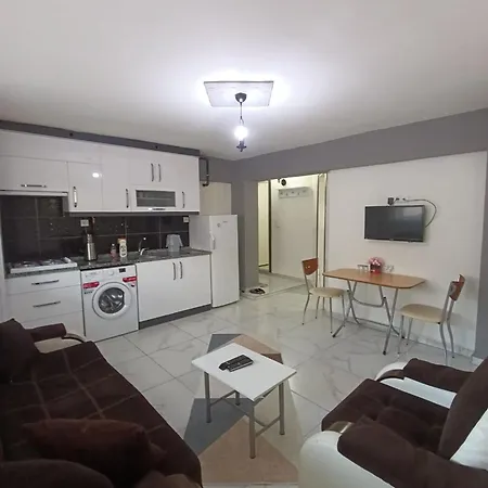 Zeytin Apart, 8 Apartament *