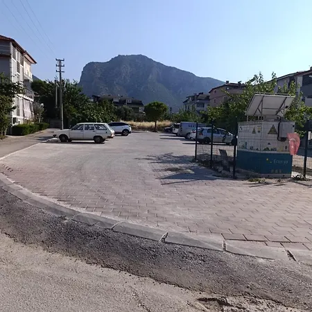 Zeytin Apart, 8 Apartament *