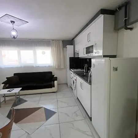 Zeytin Apart, 8 *